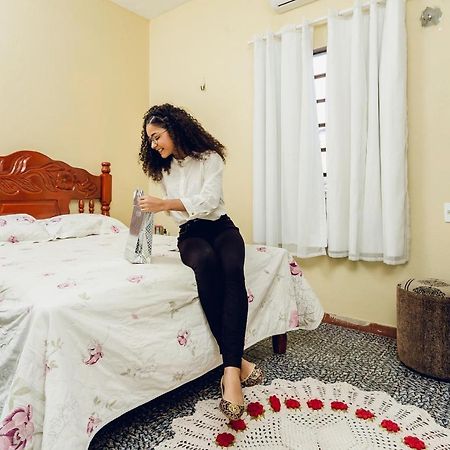 Hotel Filhos Da Promessa トゥクルイ エクステリア 写真