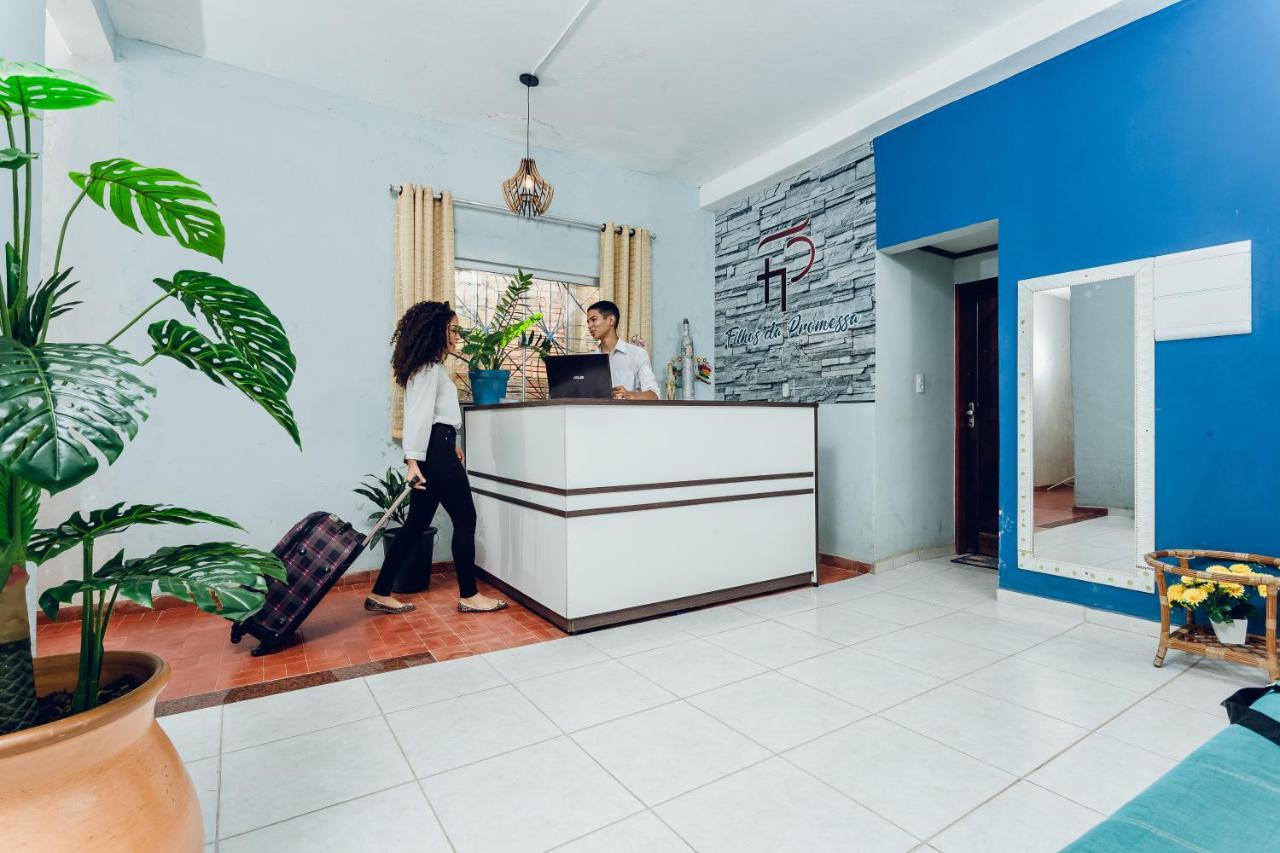 Hotel Filhos Da Promessa トゥクルイ エクステリア 写真